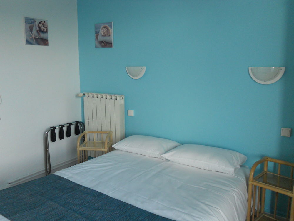 Brit Hotel Hermitage รัวย็อง ภายนอก รูปภาพ
